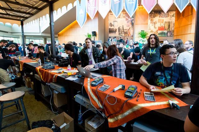 LLA赛后采访Faker：我觉得打游戏很有趣 再次和GEN交手很开心