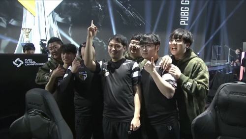 前辈们依然强大！ naiyou Viego轻松获得灵魂， Top Esports 在没有任何流血的情况下赢得了第一局。